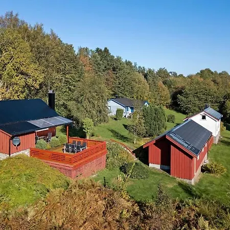 Naer Badeplass Og Molde Sentrum