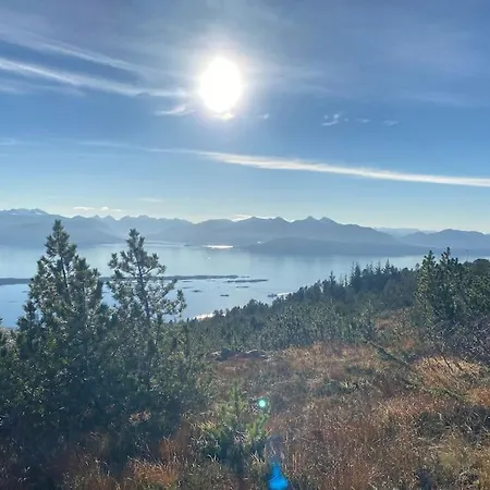 Casa vacanze Naer Badeplass Og Molde Sentrum Årøy
